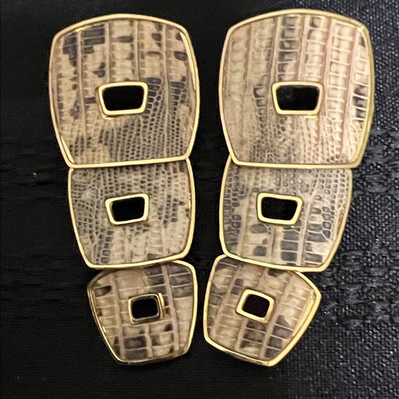 Elegant Gold and Brown Textured Earrings - Picture 2 of 4